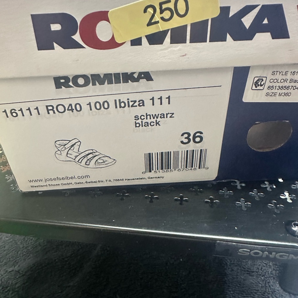 250. NEW SUZE 6-6.5 Romika Black Sandals with Wide Straps and Flat Sole - Picture 5 of 5